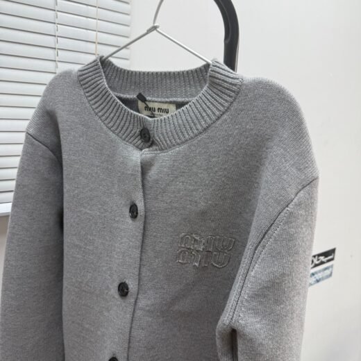 Miu Miu Cardigan Femme – Laine Grise Boutonnée