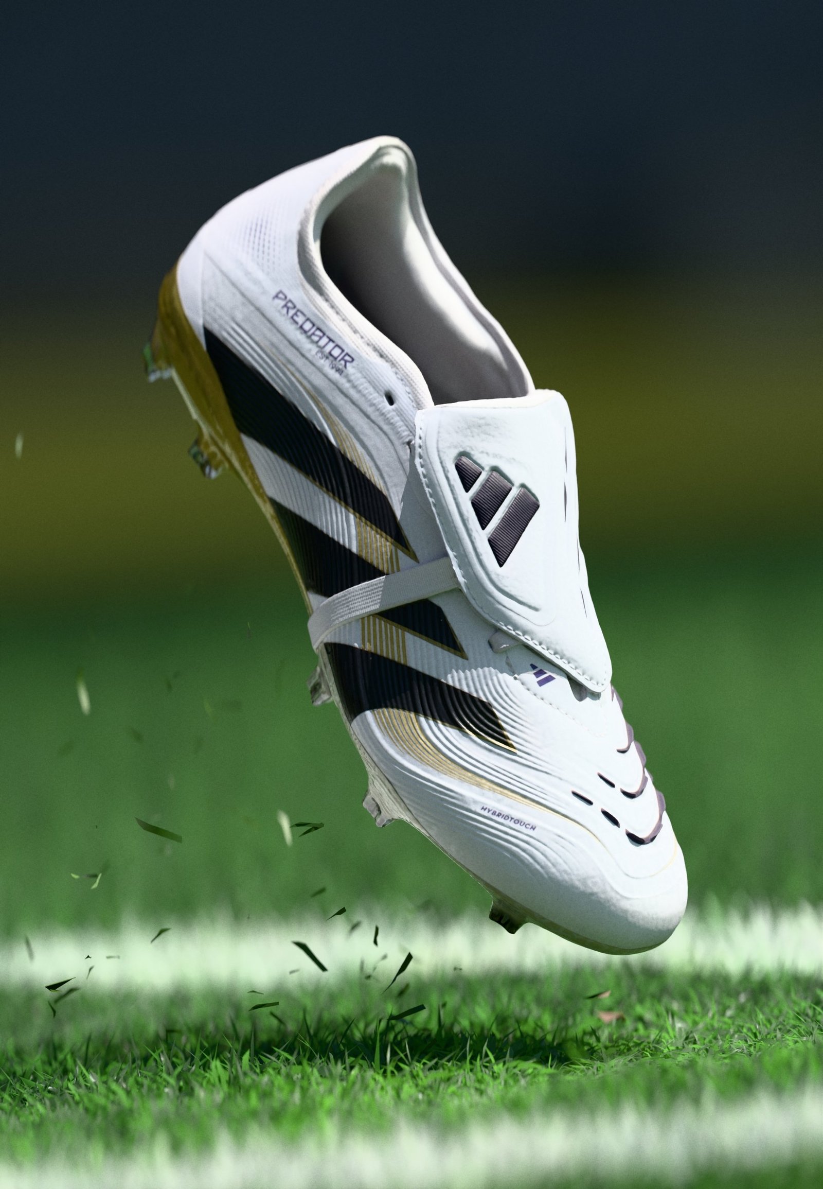PREDATOR PRO FT FG - Chaussures de football pour terrain sec - footwear white/core black/gold metallic