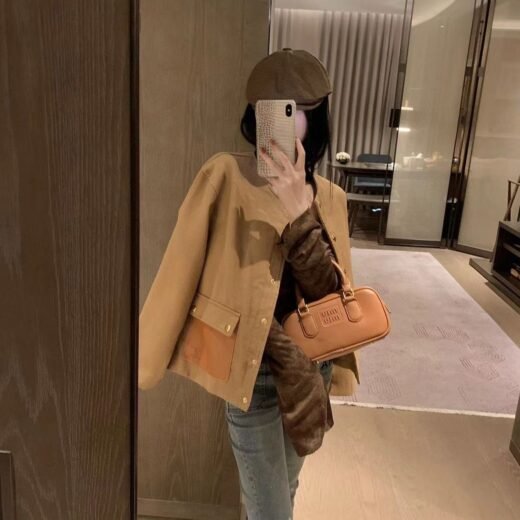 Celine Manteau signature disponible pour les femmes