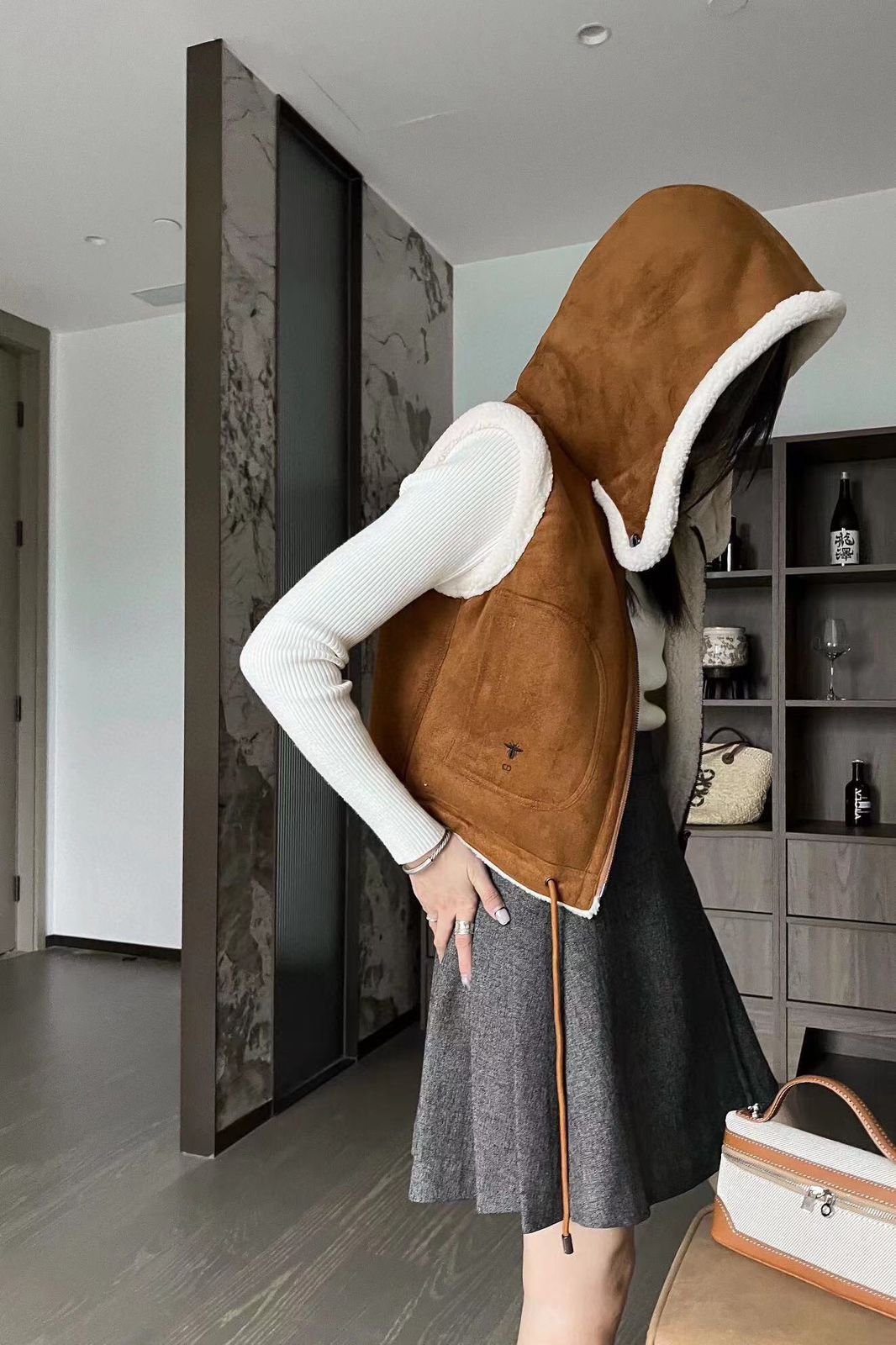 Christian Dior || Veste à capuche à manches coupées suédoises pour femme