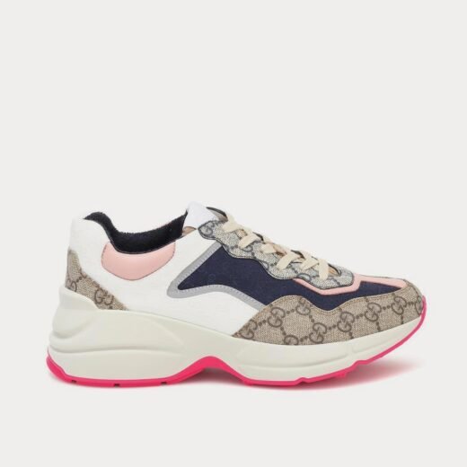 Gucci Baskets basses GG Rhyton bleu rose avec finitions en cuir – 35