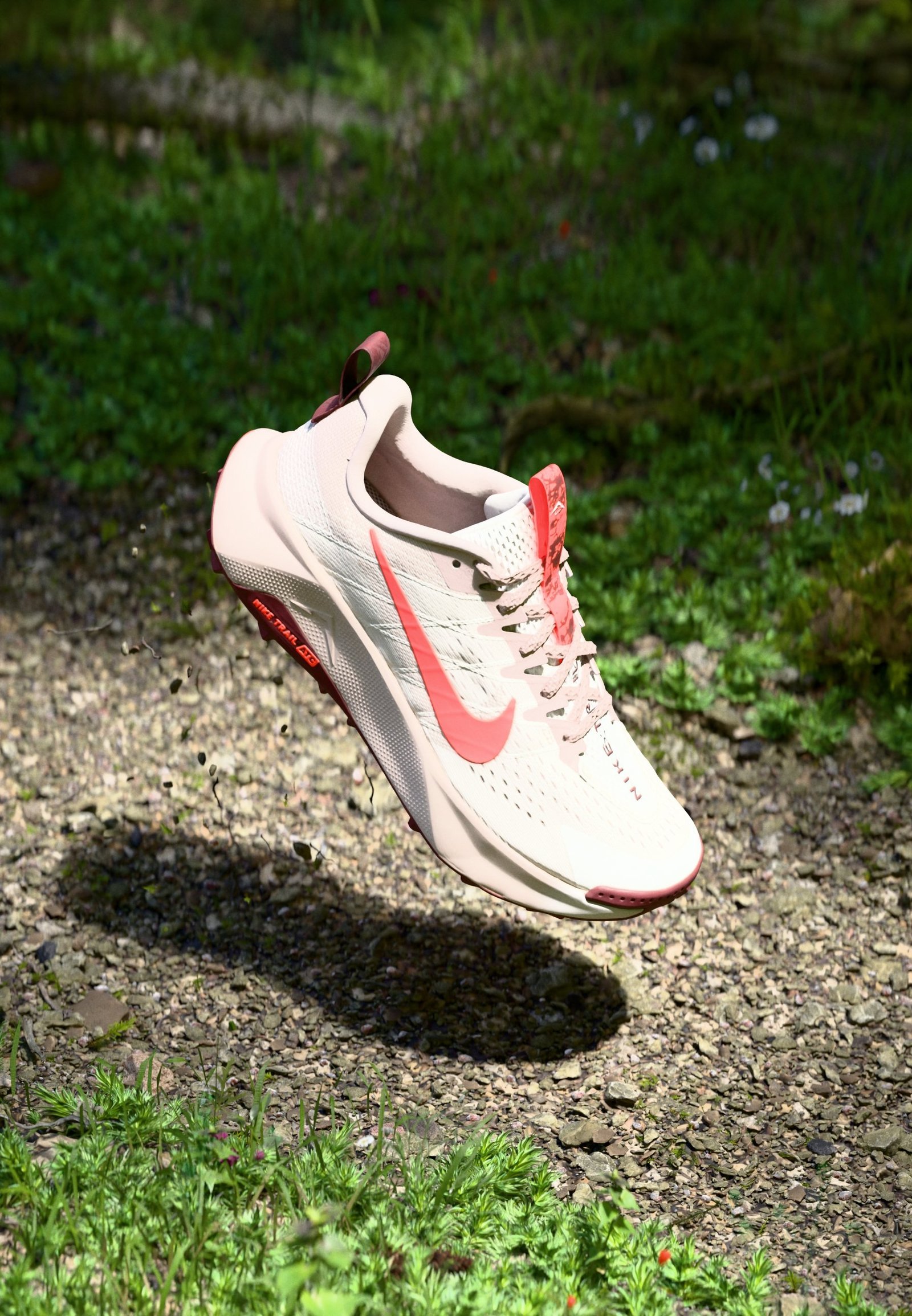 REACTX WILDHORSE 10 - Chaussures de running - sail/dark team red/silt red/hyper crimson/glacier blue