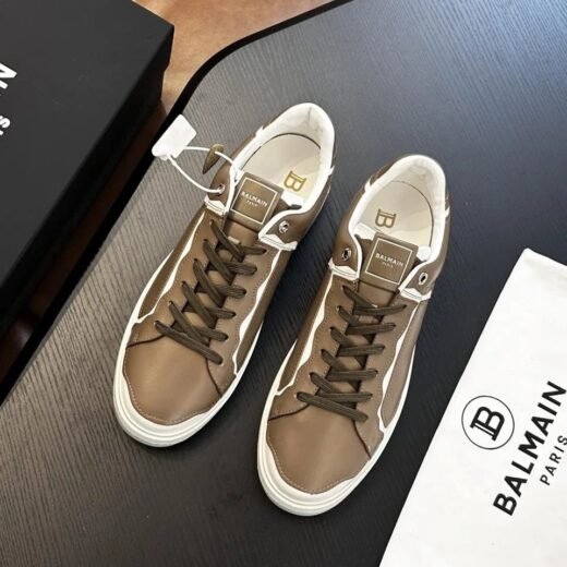 Balmain Baskets B-Court à empiècements cousus noires