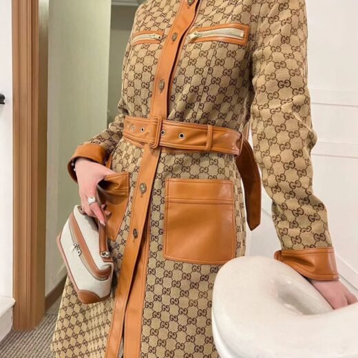 Gucci Veste en toile GG avec ceinture Web en beige