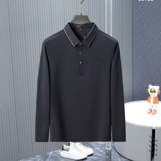 Prada T-shirt homme en soie glacée légère et glissante de luxe
