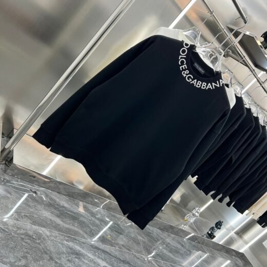 Dolce & Gabbana Sweat-shirt en coton noir avec logo