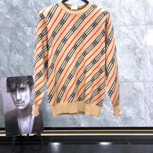 Burberry Pull en laine mélangée à carreaux