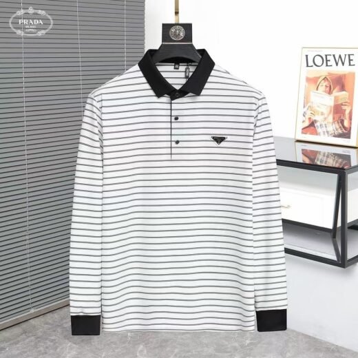 Prada Polo en laine à rayures noires et blanches