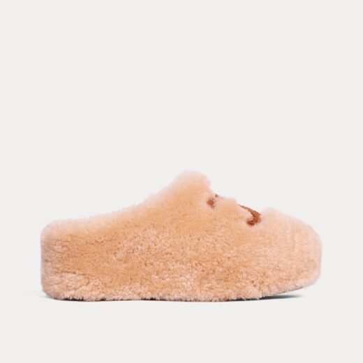 Celine Mules en fourrure de mouton crème à enfiler
