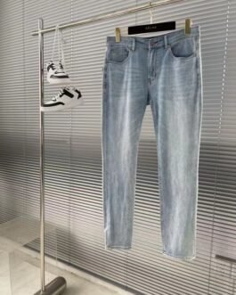 CHRISTIAN DIOR || Le jean slim taille haute