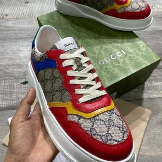 Gucci BASKETS CHUNKY B GG - ROUGES