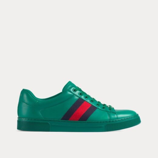 Gucci Baskets basses en cuir vert Ace avec bande Web – 35