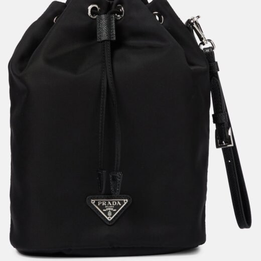 Prada Sac seau en Re-Nylon