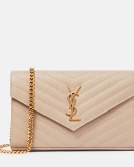 Portefeuille à chaîne Cassandre en cuir matelassé