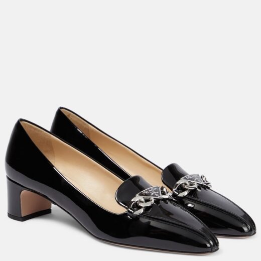 Gucci Escarpins en cuir verni à ornements