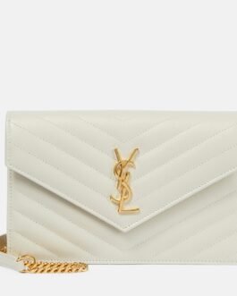 Portefeuille à chaîne Cassandre en cuir matelassé