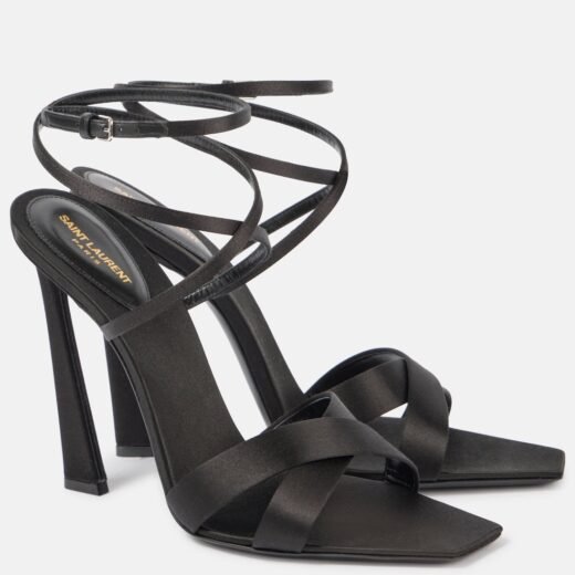 Saint Laurent Sandales Corinne 110 en crêpe de satin