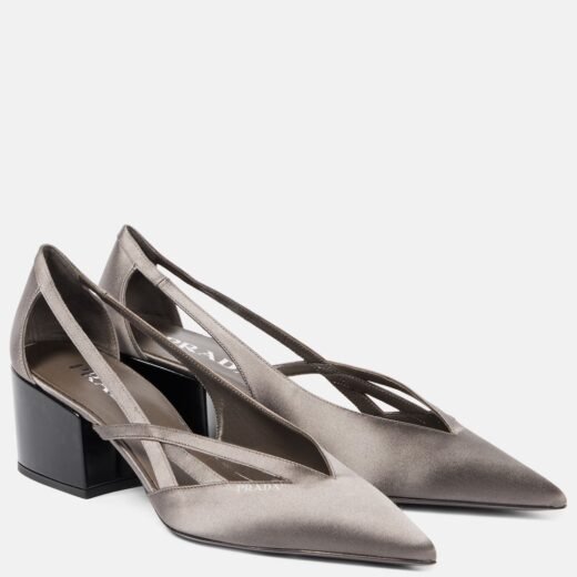 Gucci Escarpins Pointy 55 en satin