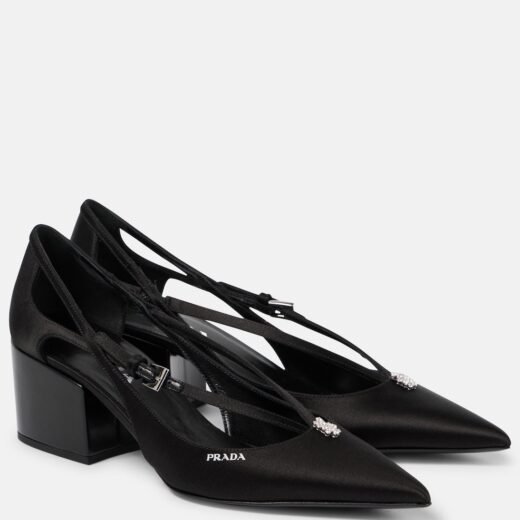 Gucci Escarpins en satin à ornements