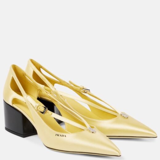 Gucci Escarpins 60 en satin à ornements