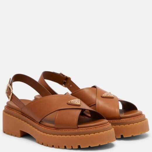 Prada Sandales en cuir à logo