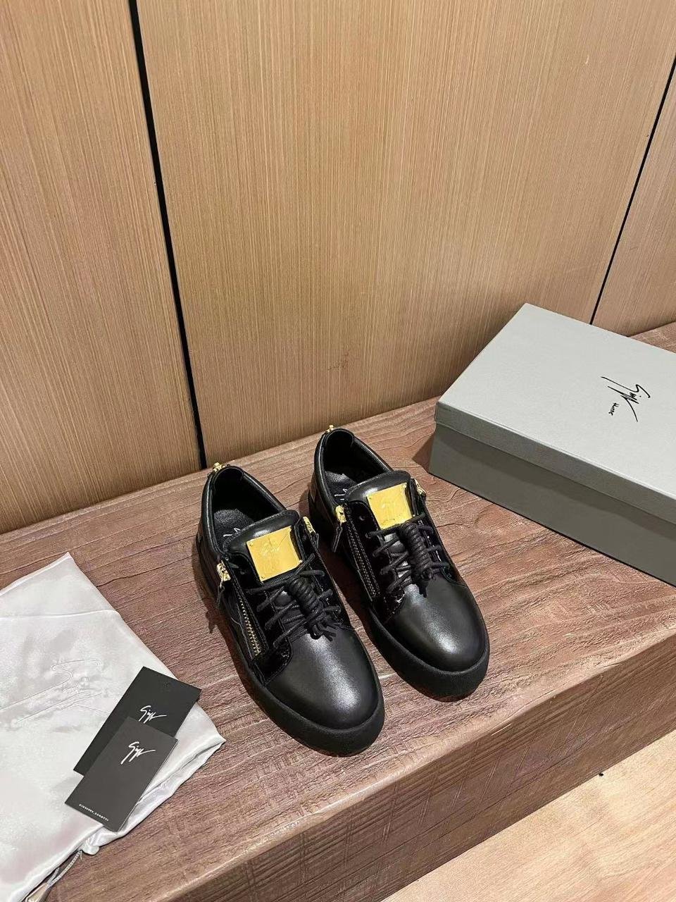 Giuseppe Zanotti || Baskets basses Birel noires et dorées pour homme