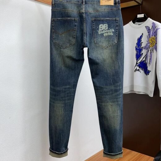 Balenciaga Jean bleu avec logo BB sur la poche arrière