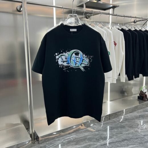 Dior T-shirt noir à imprimé graffiti et logo sur le devant