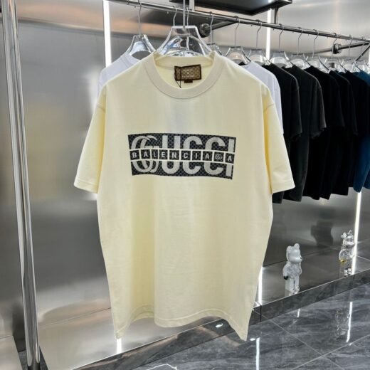 Gucci Gucci Drop Shoulder : Sublimez votre look avec le confort du coton italien / BLANC