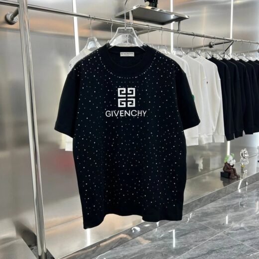 Givenchy T-SHIRT NOIR AVEC LOGO SWAROVSKI 4G