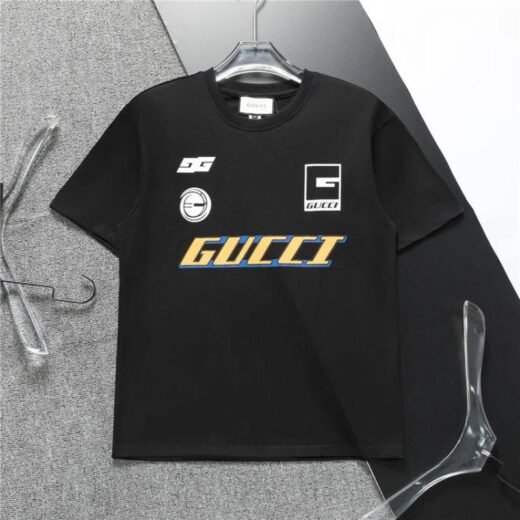 Gucci T-shirt col rond et épaules tombantes avec logo Moto / NOIR