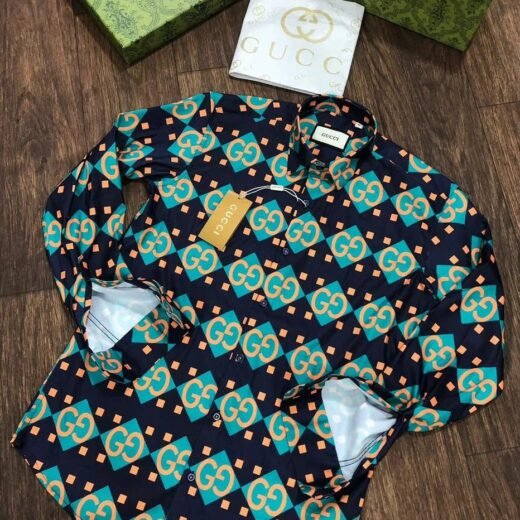 Gucci Chemise bowling en soie noire à imprimé géométrique GG pour homme