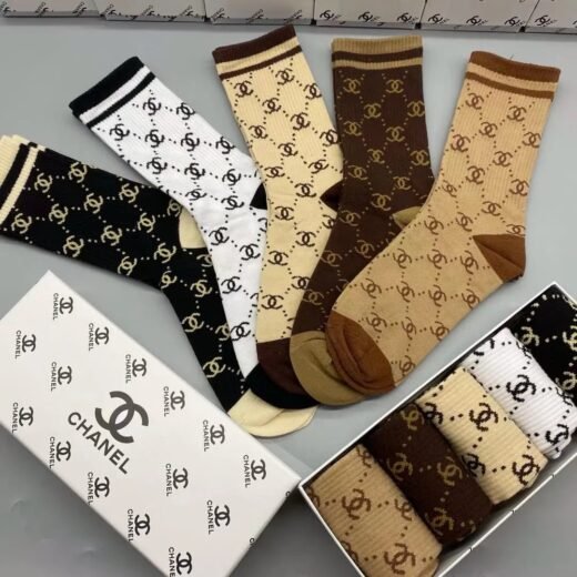 Chanel Chaussettes en coton mélangé à motif CC (coffret de cinq paires)