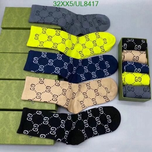 Gucci Lot de 5 paires de chaussettes unisexes à imprimé GG avec boîte