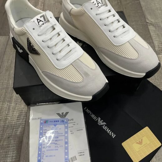 Emporio Armani Baskets d'entraînement à logo métallique contrasté pour homme