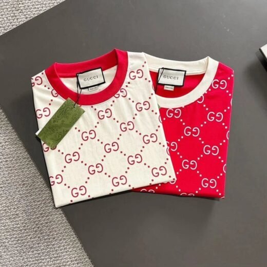 Gucci T-shirt à imprimé logo GG intégral