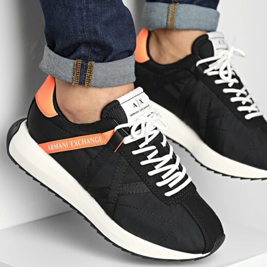 Louis Vuitton Baskets à empiècements et rayures orange avec logo appliqué