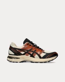 Gel-Terrain Vanilla / Black Low Top Sneakers