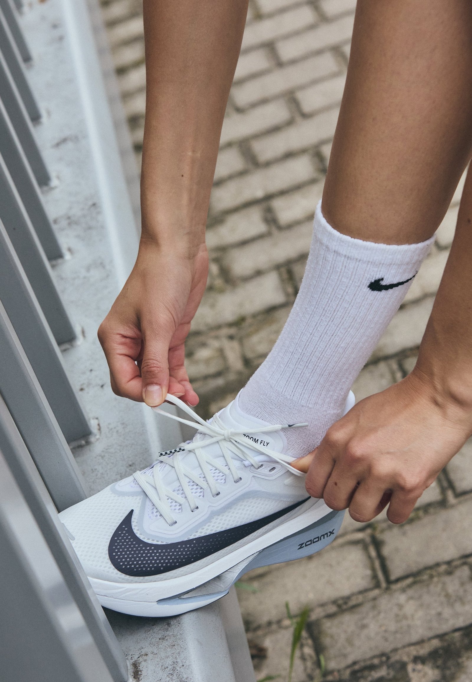 ZOOM FLY 6 - Chaussures de running sur route - white/gridiron/pure platinum/obsidian mist/metallic silver-coloured