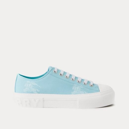 Burberry Baskets basses EKD en coton bleu pâle à imprimé – Bleu / 35