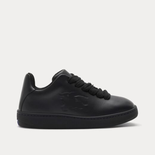 Burberry Baskets basses noires en cuir Box