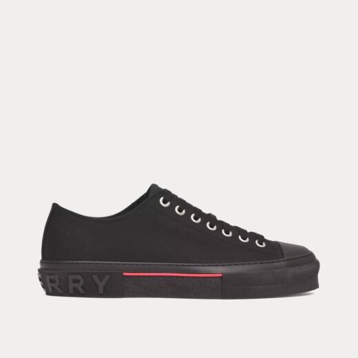 Burberry Baskets basses noires en coton avec logo