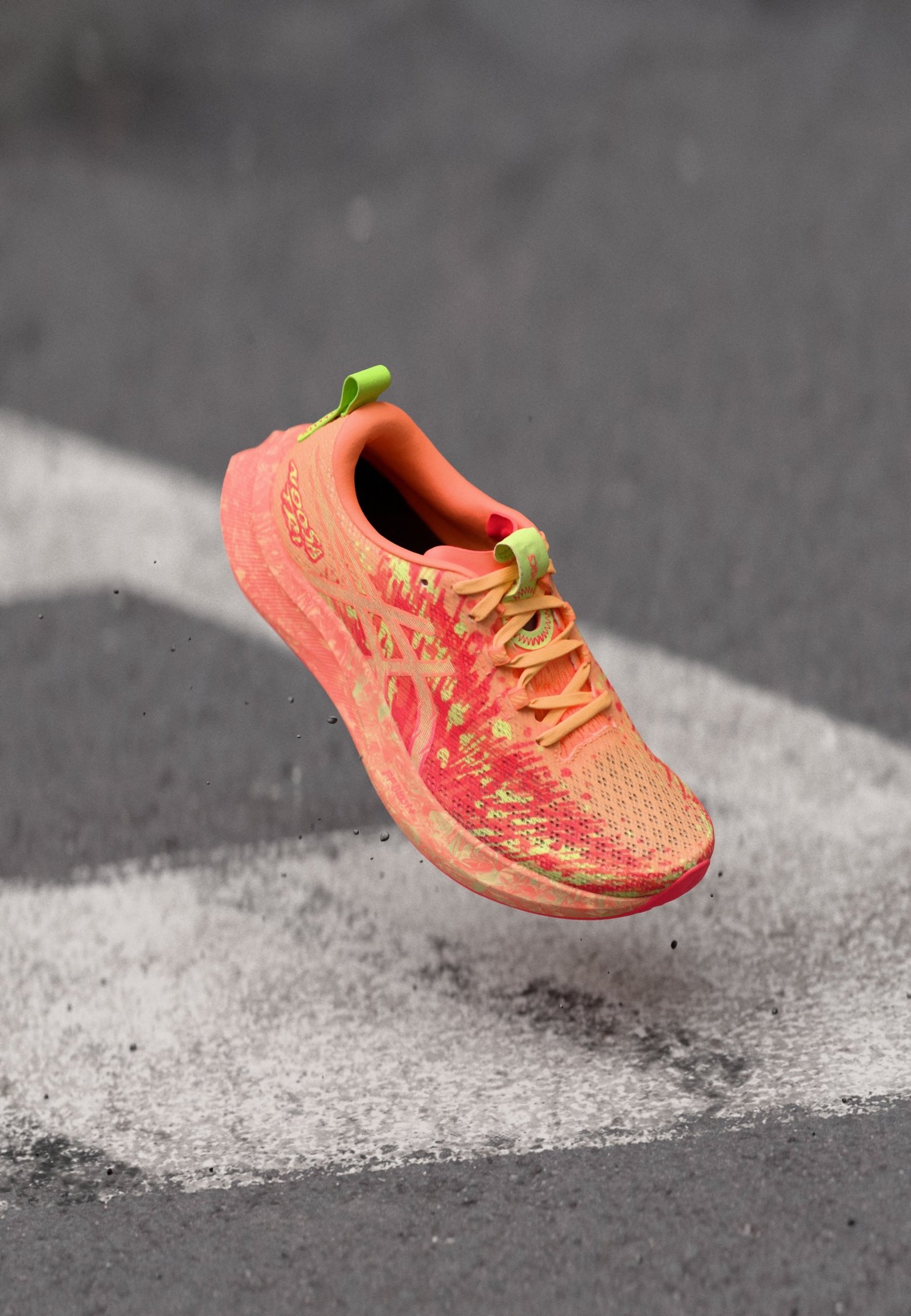 NOOSA TRI 16 - Chaussures de running sur route - orange glow/flash red
