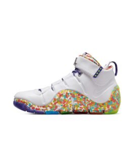 LEBRON RETRO FRUITY PEBBLES - Chaussures de basket - weiss -