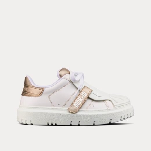 Dior Baskets basses -ID en cuir de veau blanc et laminé doré