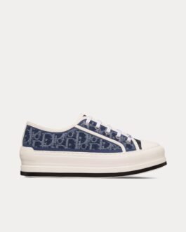 Baskets basses Dior Walk'n'Dior Platform en denim de coton bleu effet délavé brodées du motif Dior Oblique