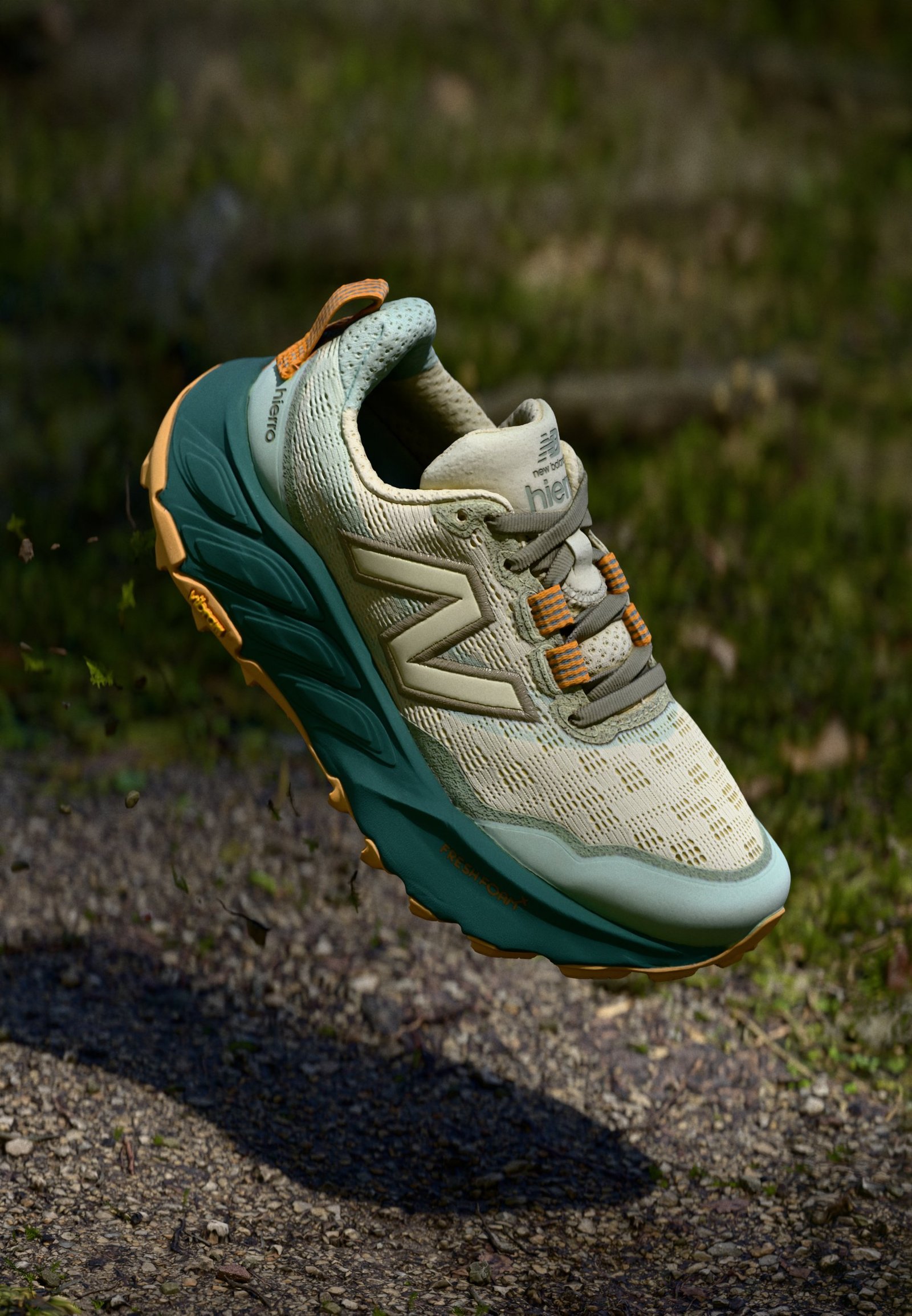 FRESH FOAM X HIERRO V9 - Chaussures de running - calcium - calcium