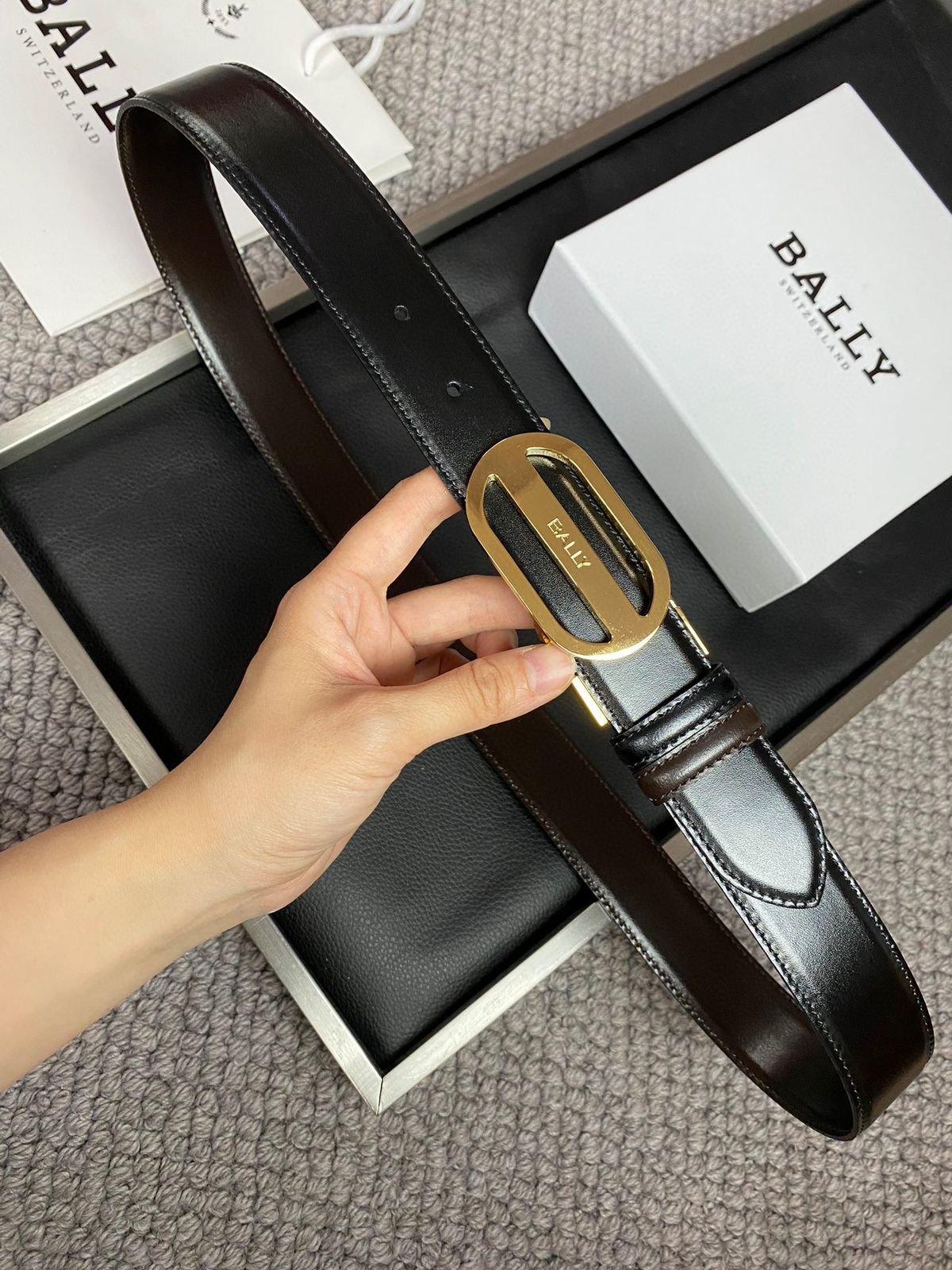 CEINTURES RÉVERSIBLES DE QUALITÉ OG