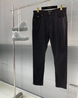 Denim extensible à patchs initiaux