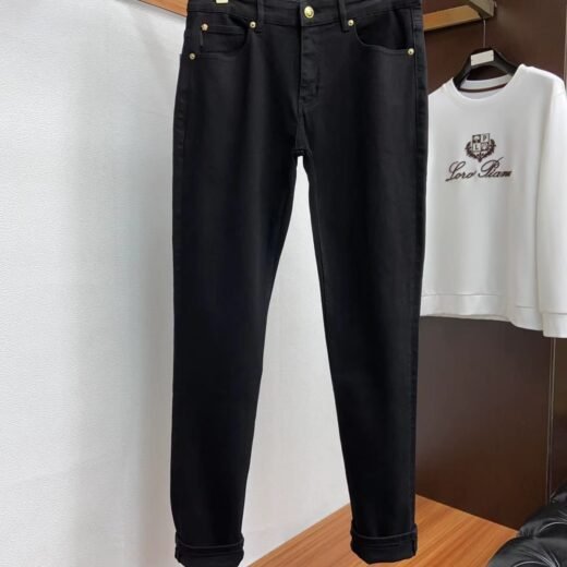 Versace Jean noir de qualité supérieure